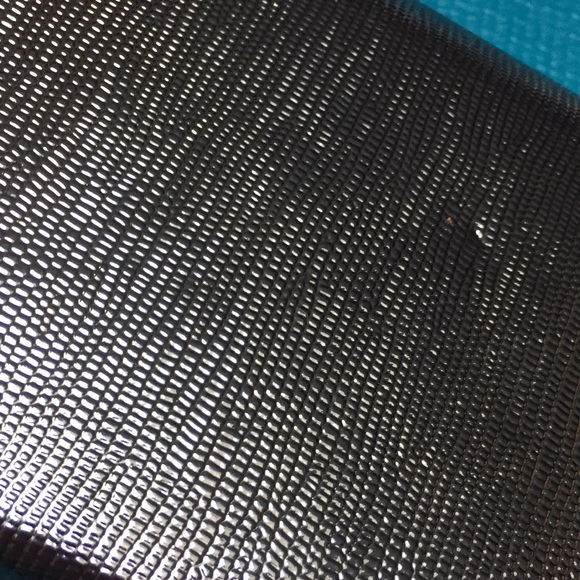 Small Pewter-Colored Metallic Evening Bag - Picture 5 of 5